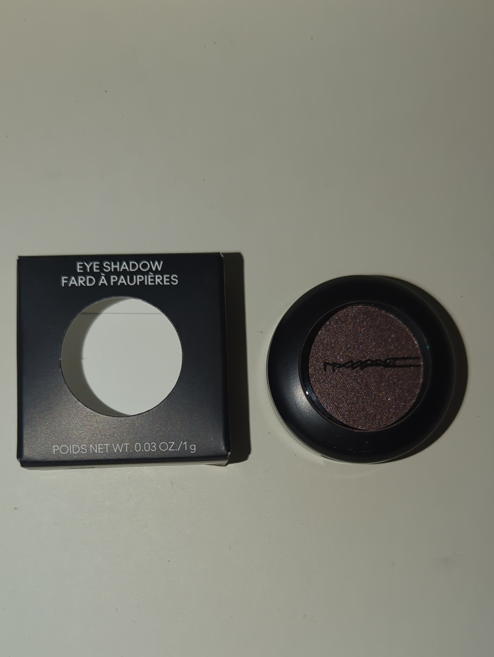 NWOT Mac Eyeshadow In Bust Metallic